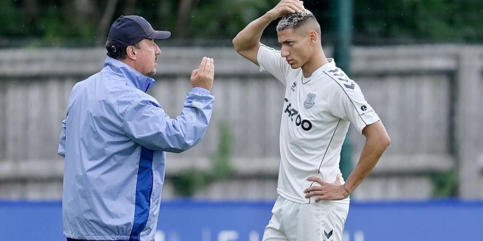 Rafa Benítez y Richarlison