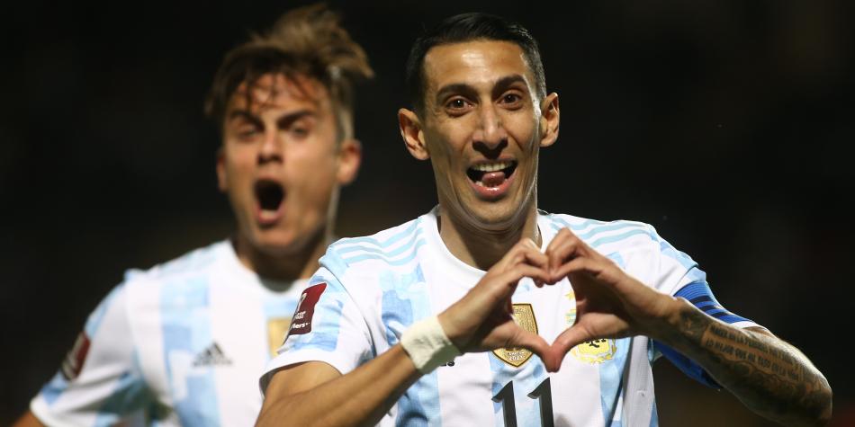 Ángel di María y Paulo Dybala