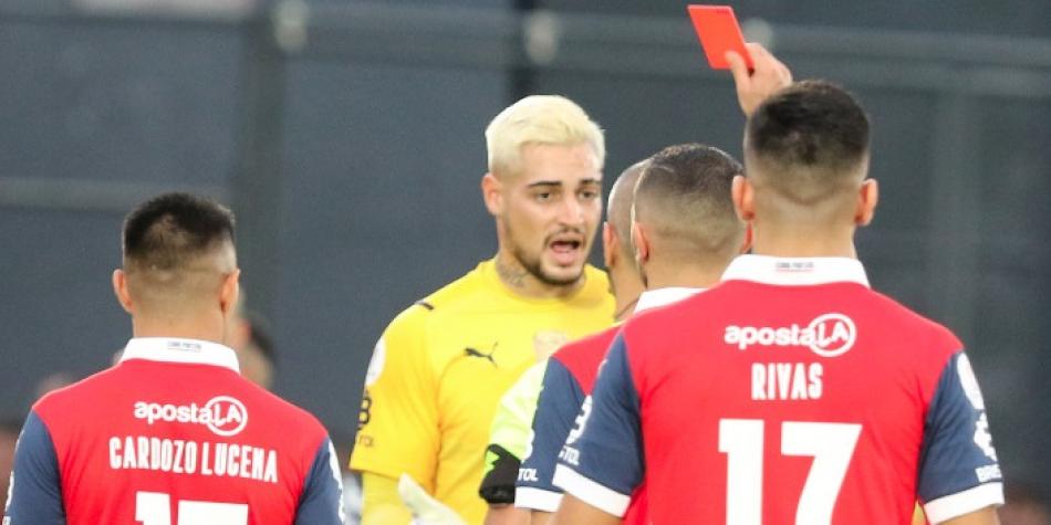 Expulsado Jean Fernandes