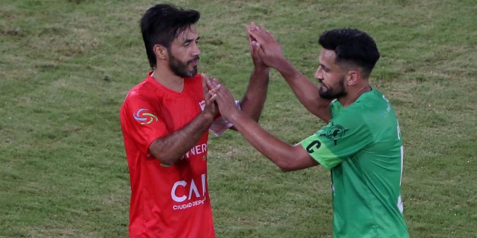 Fabián Vargas y Andrés Pérez retiro