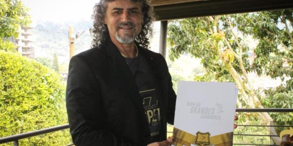 Leonel Álvarez