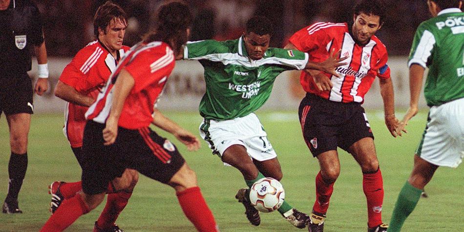 Cali vs River Plate 2004