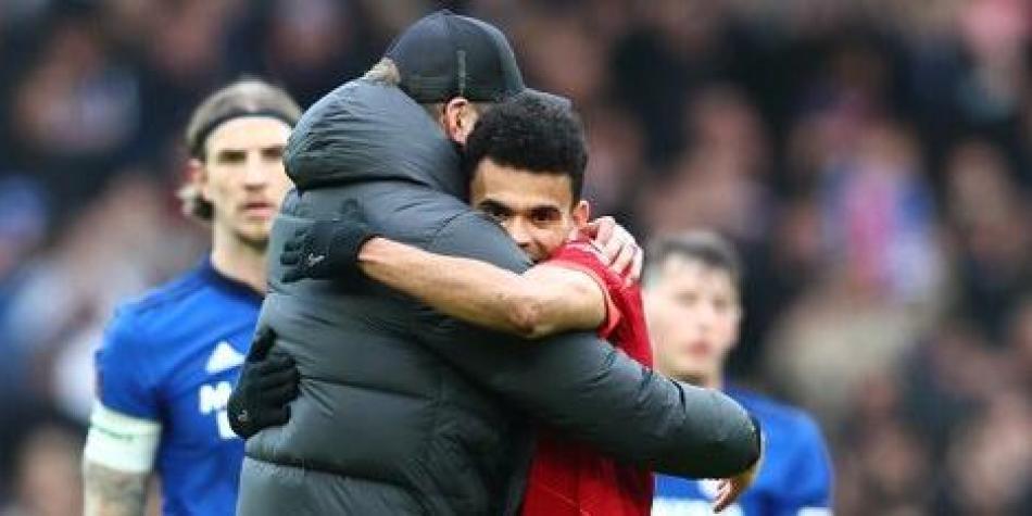 Klopp y Luis Díaz
