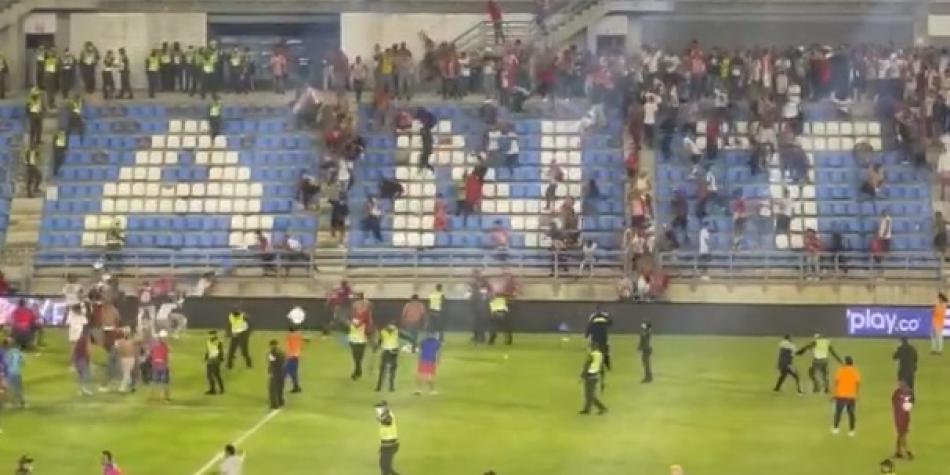 Pelea Unión vs Junior