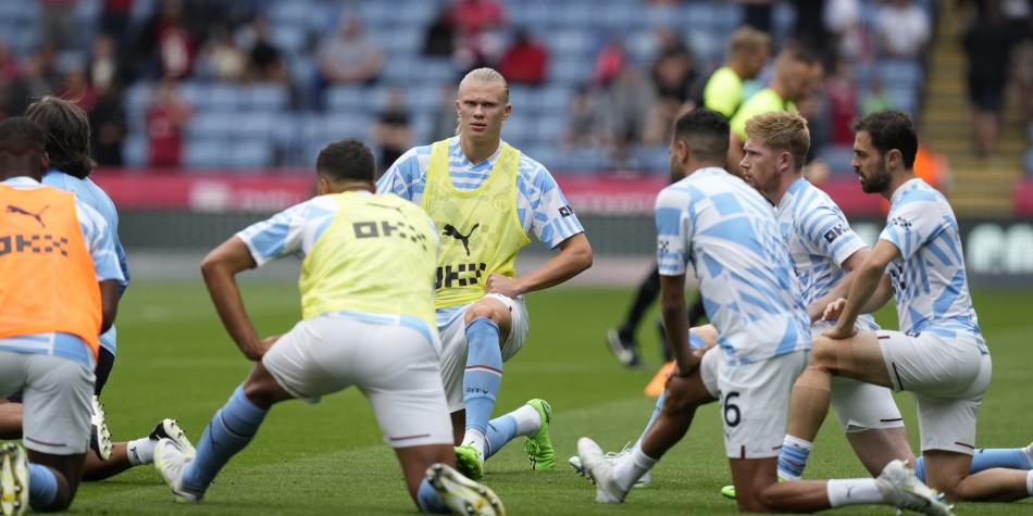 Lateral izquierdo manchester city