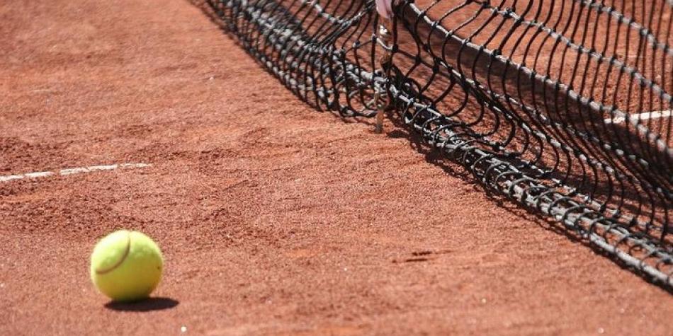 Tenis