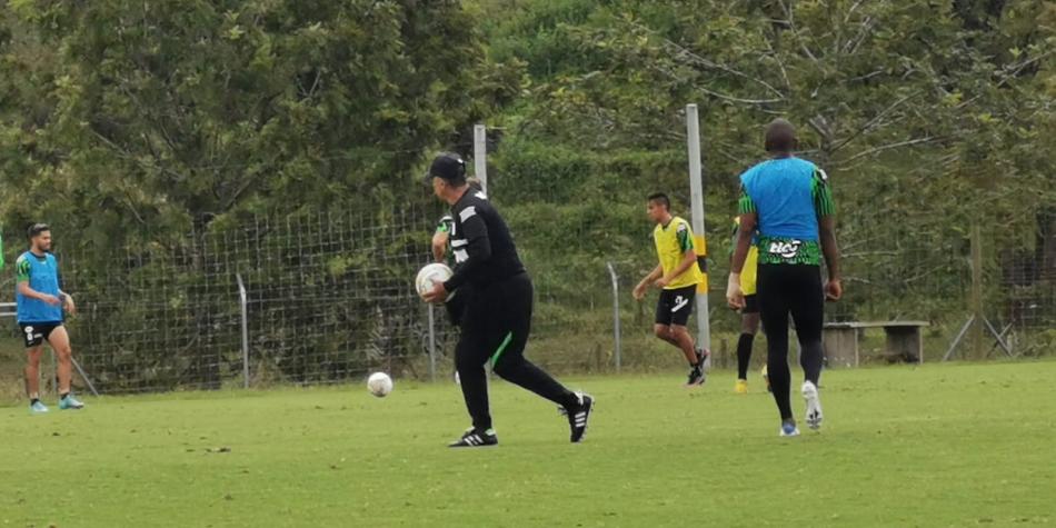 Atlético Nacional, entrenamiento con Sarmiento