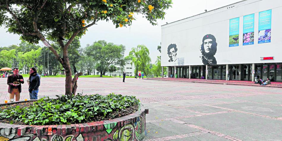 Universidad Nacional