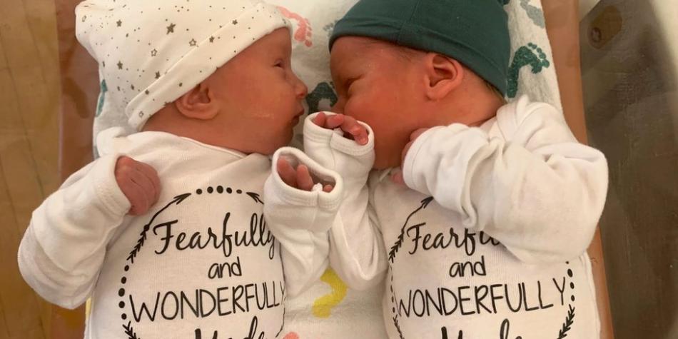 BBC Mundo: Los gemelos recién nacidos Lydia Ann y Timothy Ronald Ridgeway.