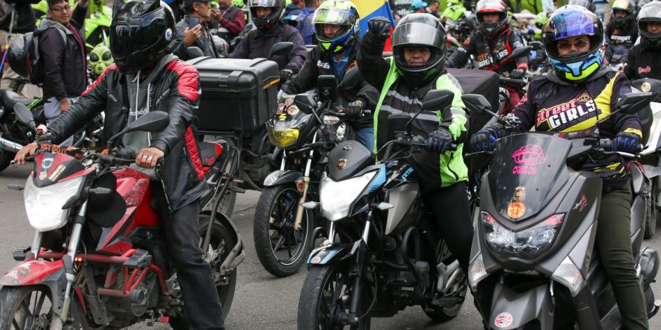 Motos