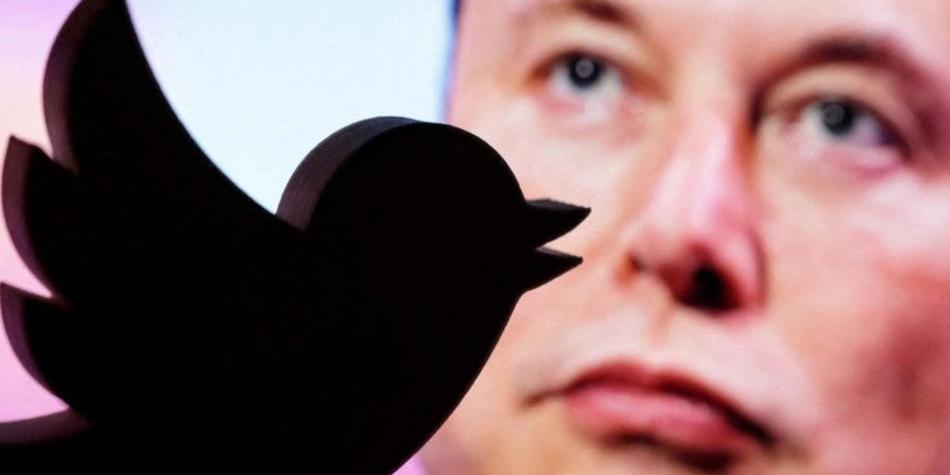 BBC Mundo: Musk with a Twitter logo