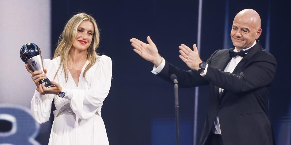 Alexia Putellas recibe el Premio ‘The Best’