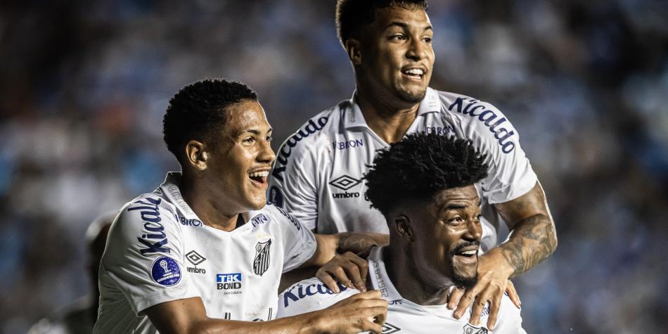 Santos de Brasil venció a Blooming