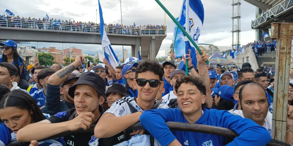 Hinchas de Millonarios en la final
