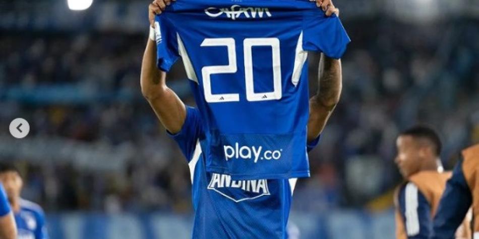 Guerra dedica gol a Uribe