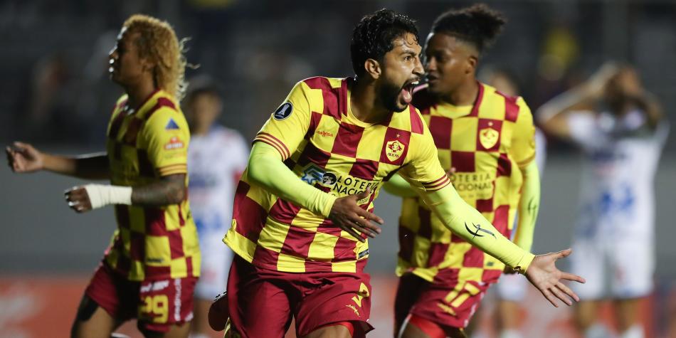 Jeison Medina, en Aucas vs Club Nacional