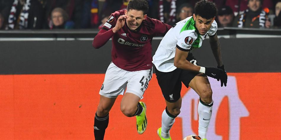 Díaz en Sparta Praga vs Liverpool