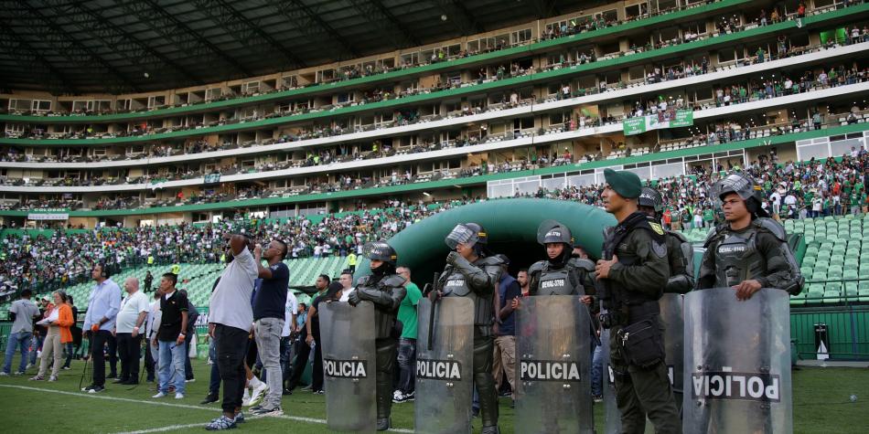 Invasión hinchas Deportivo Cali vs Patriotas