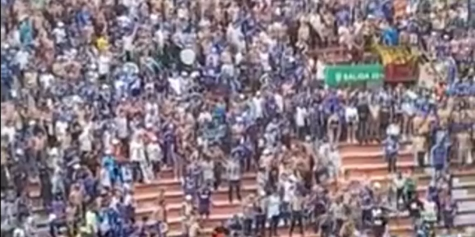 Hinchas Millonarios vs Envigado