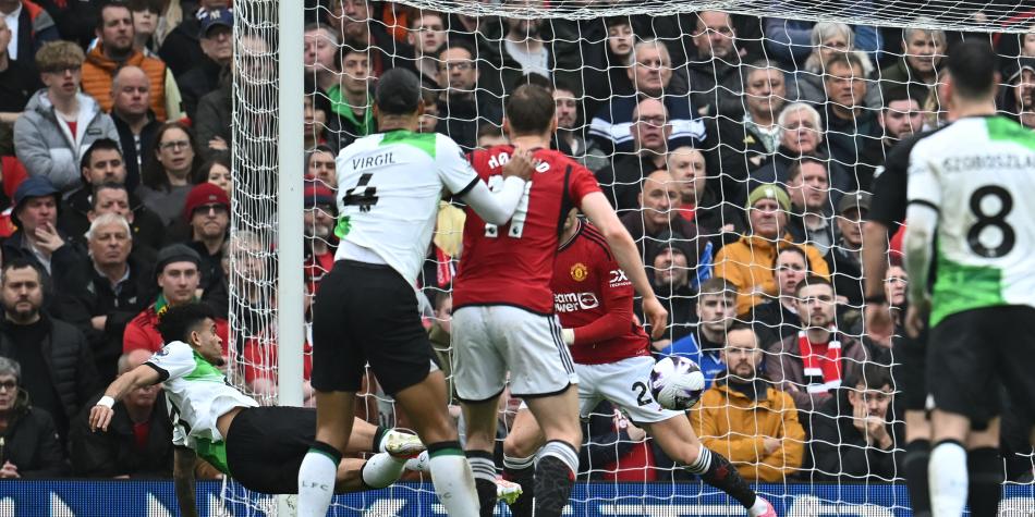 Manchester United vs Liverpool, gol de Díaz
