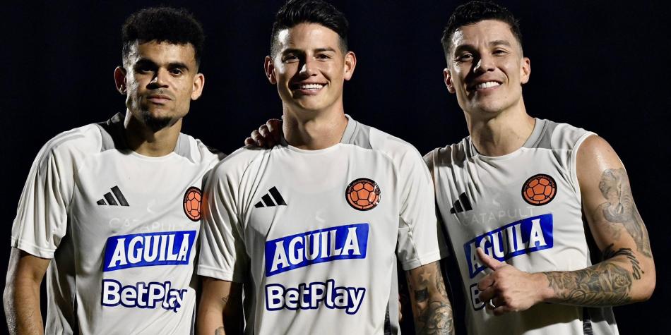 Luis Díaz, James Rodríguez y Matheus Uribe en Selección Colombia