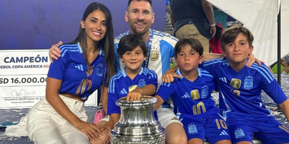 Antonela Roccuzzo y Lionel Messi
