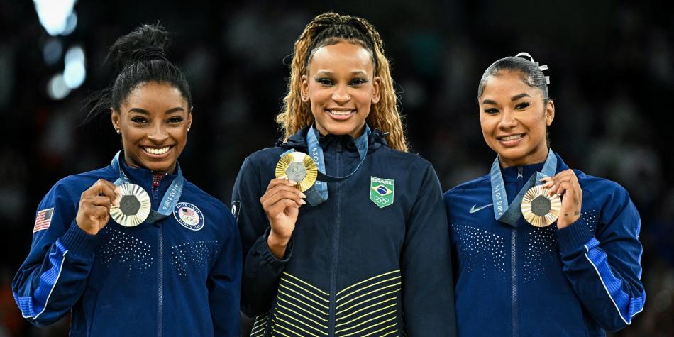 Jordan Chiles y Simone Biles