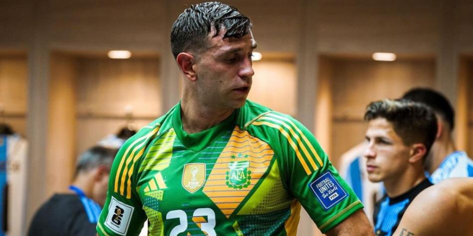 Dibu Martínez contra Colombia