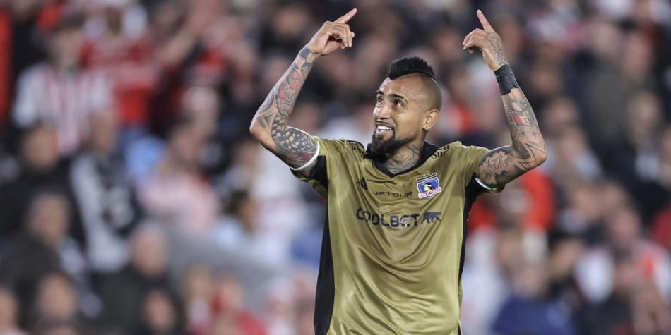 Arturo Vidal en River Plate vs Colo Colo