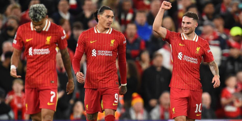 Díaz, Núñez y Mac Allister en Liverpool vs Bologna