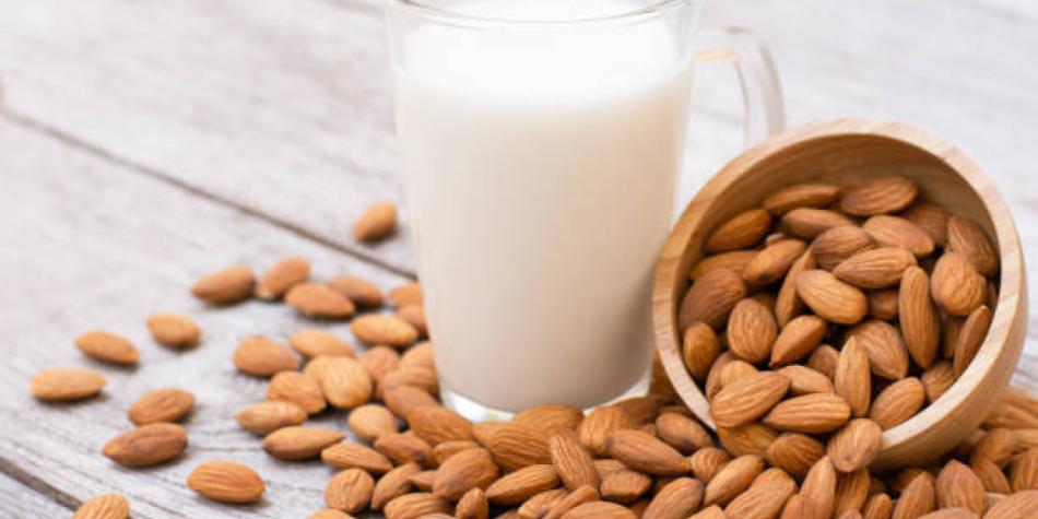 Leche de almendras