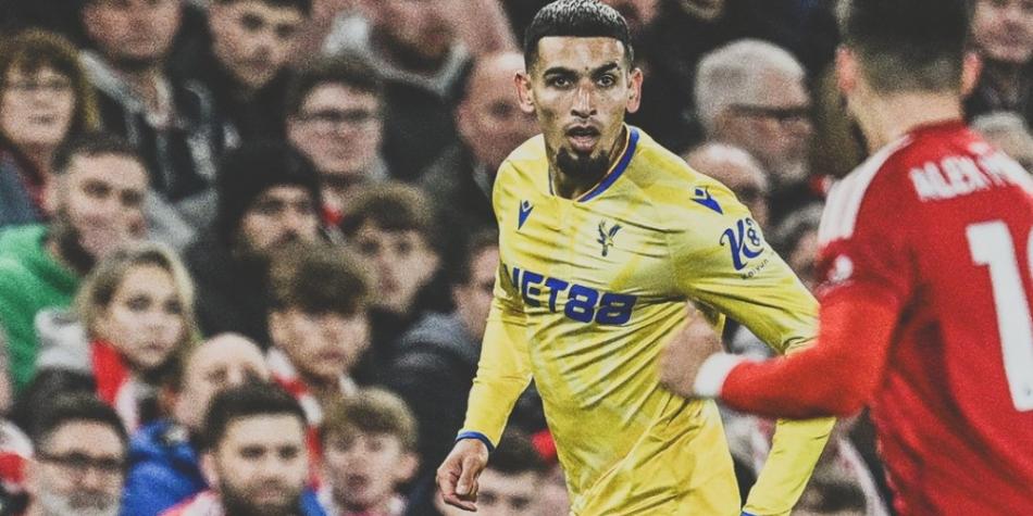 Daniel Muñoz en Nottingham Forest vs Crystal Palace