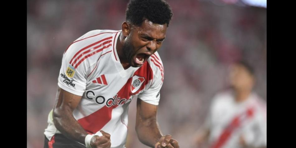 Miguel Borja en River Plate vs Banfield
