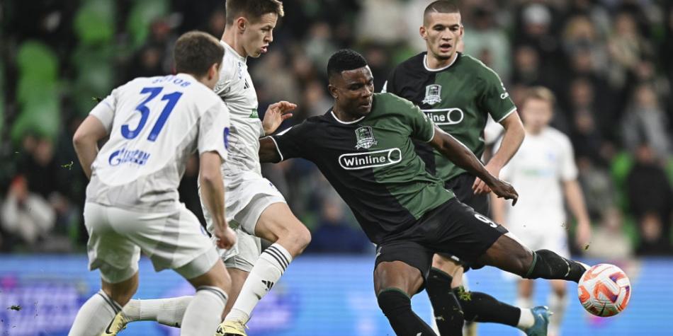 Jhon Córdoba en Krasnodar vs Orenburg, en Liga de Rusia