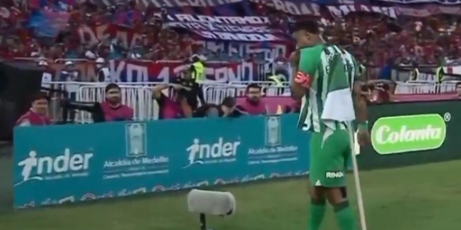 Edwin Cardona besó escudo de Atlético Nacional