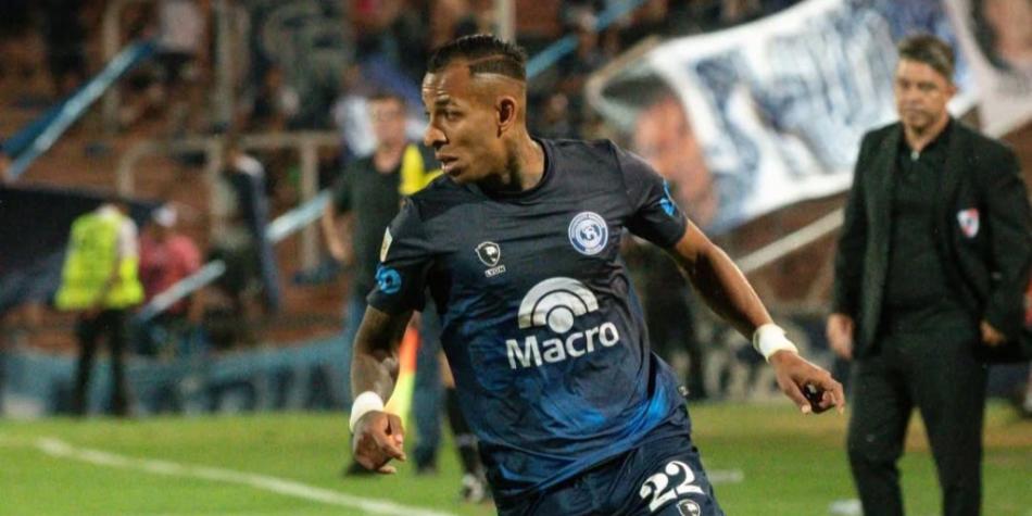 Sebastián Villa en Independiente Rivadavia
