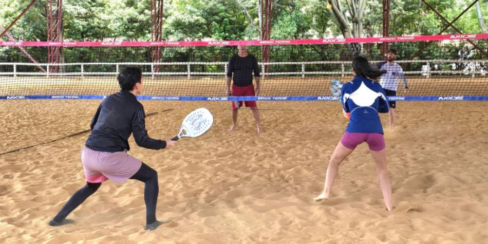Competencia de tenis playa