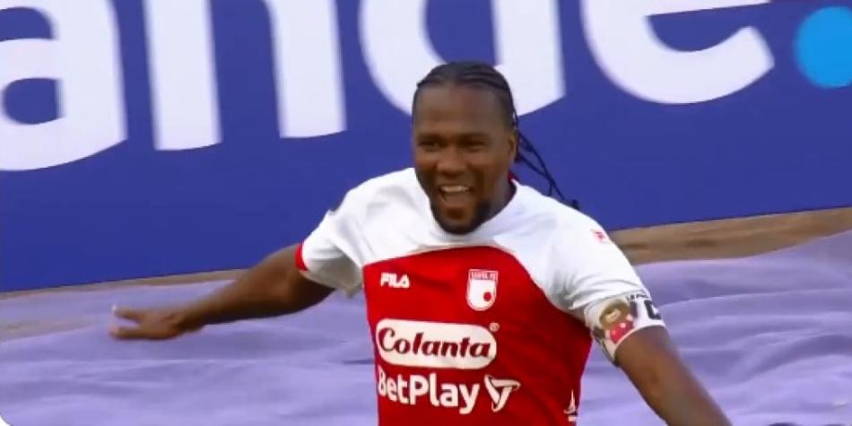 Hugo Rodallega celebra gol con Santa Fe