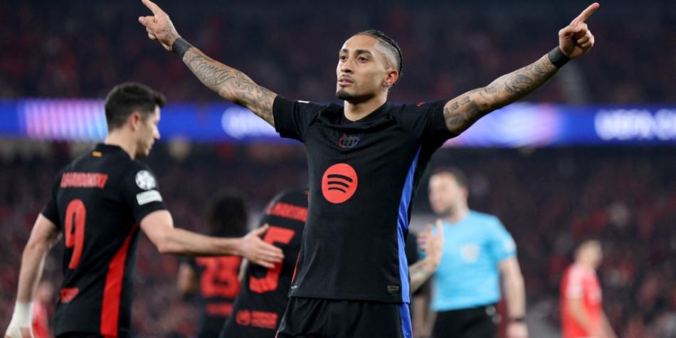 Raphinha celebra su gol a Benfica en Champions