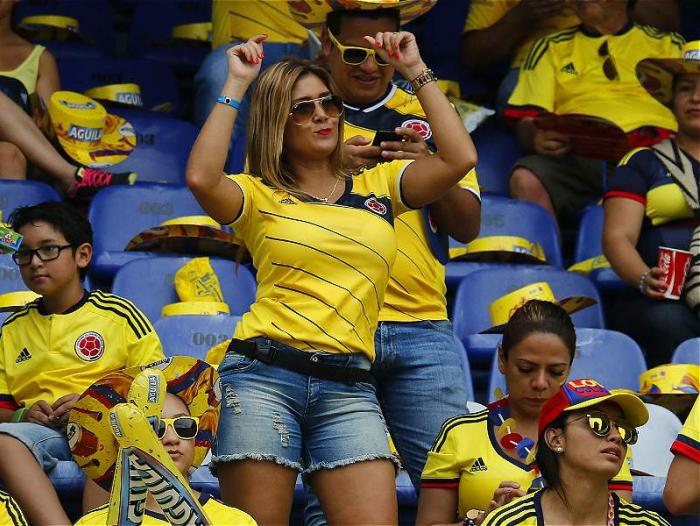 Hora Partido Colombia Argentina / Concluye fase de venta en línea para partido Colombia vs ... - Sin horario de verano, el mismo utc compensa todo.