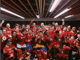 Liverpool y Díaz, festejo de título de Premier