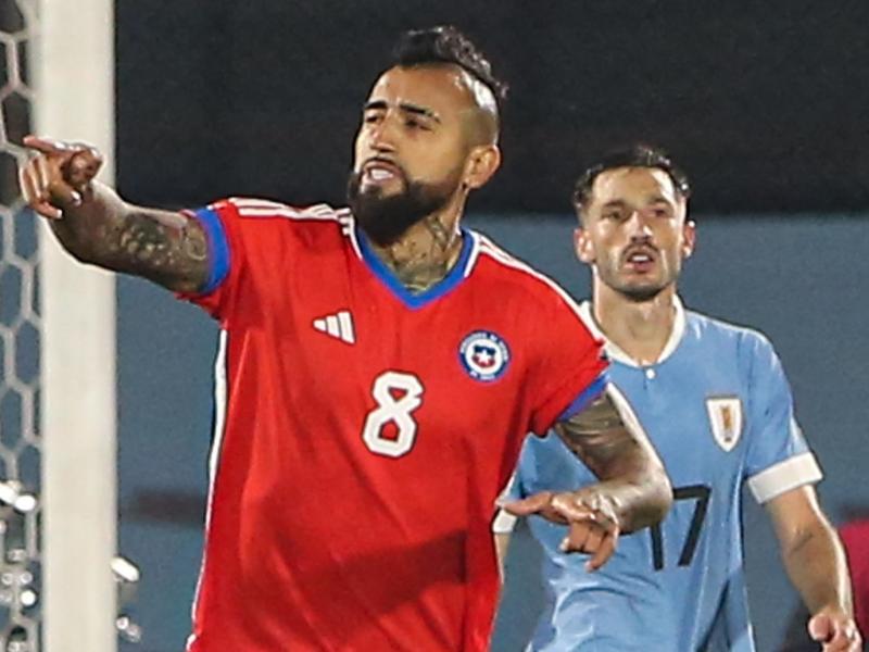 Arturo Vidal equaled Messi’s record and sent a clear message to Colombia